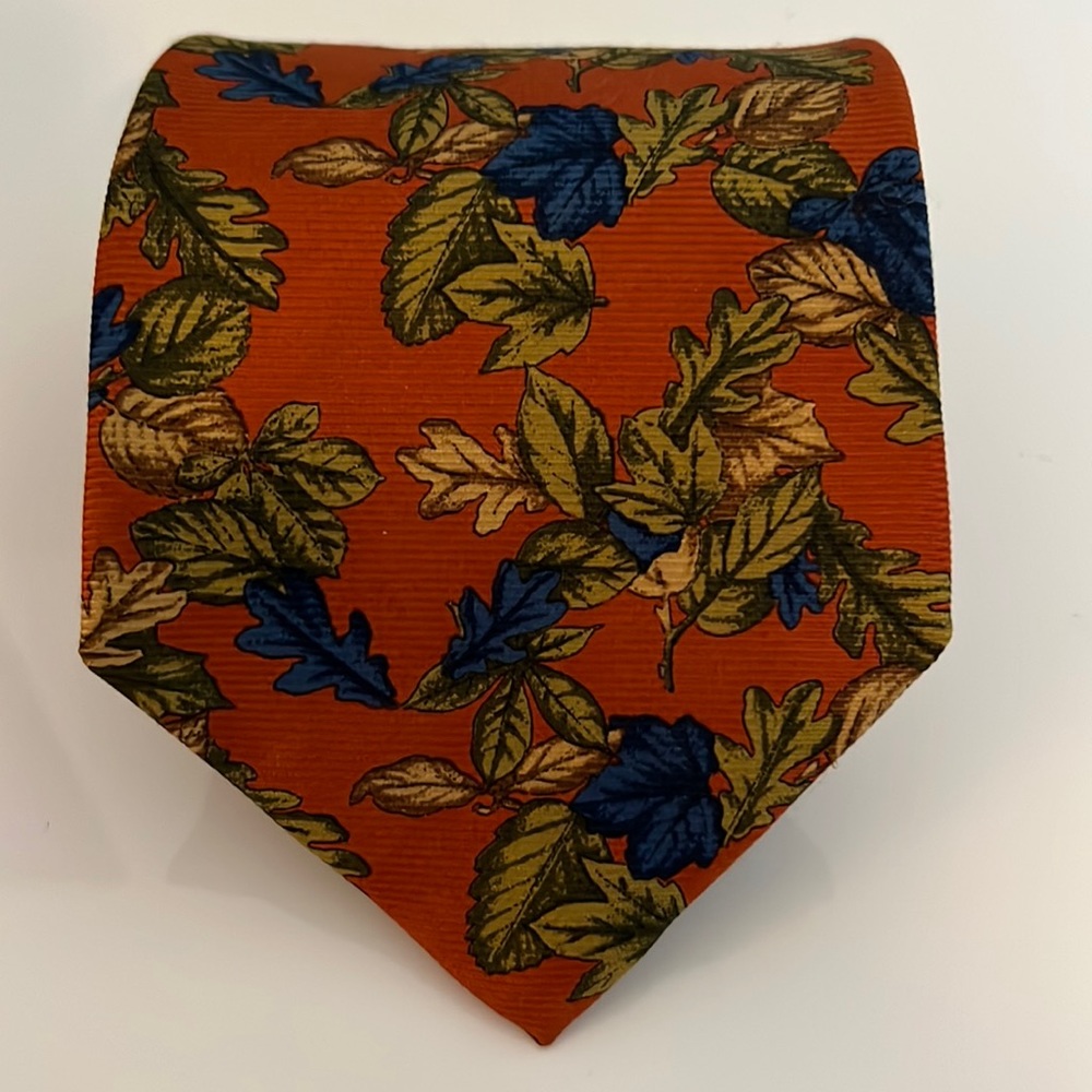 NWOT Paul Frederick 100% Italian Silk Tie